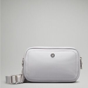 NWOT Lululemon Crossbody Camera Bag 2L in Silver Drop (Gray)